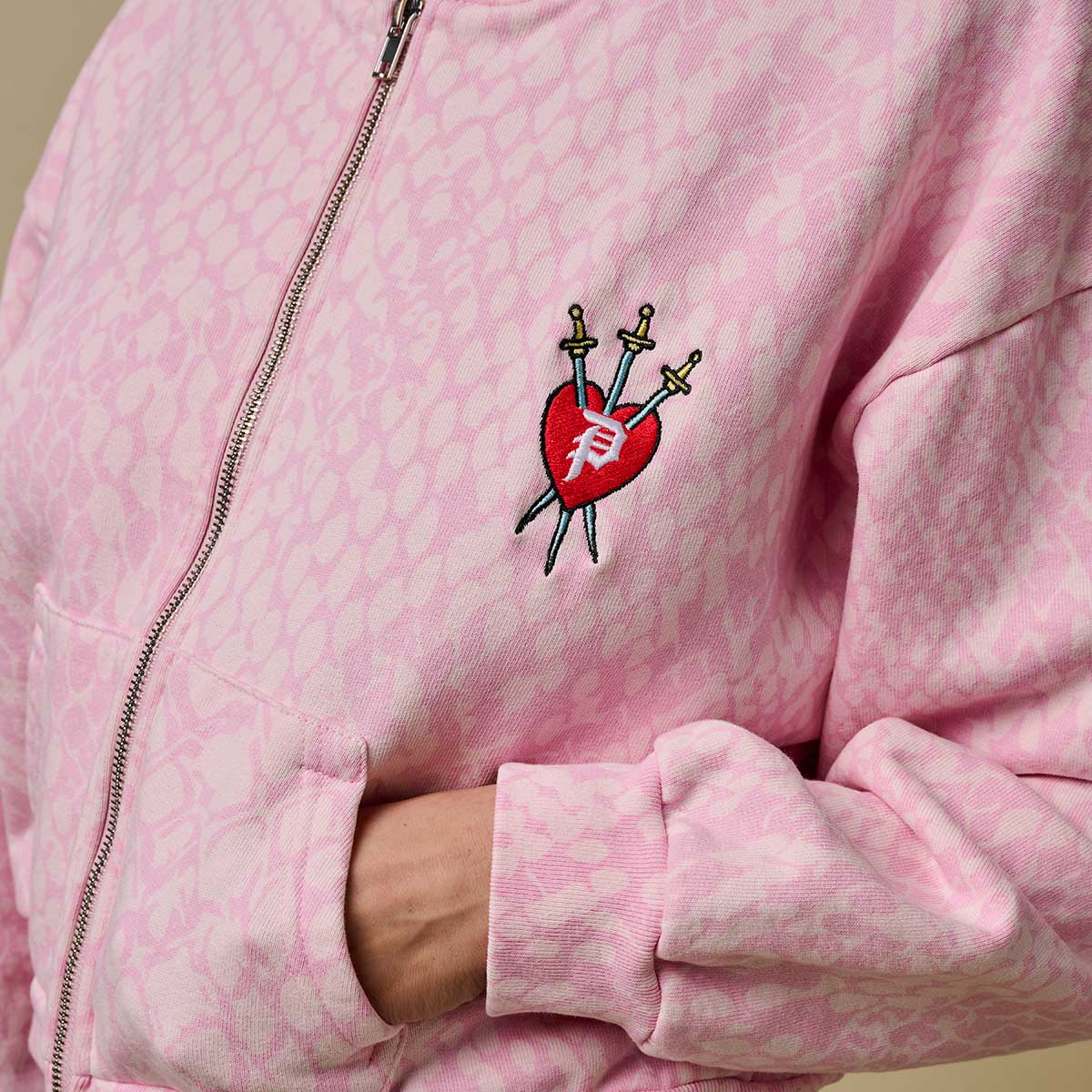 SCALES WOMENS CROP ZIP HOOD - Image 3