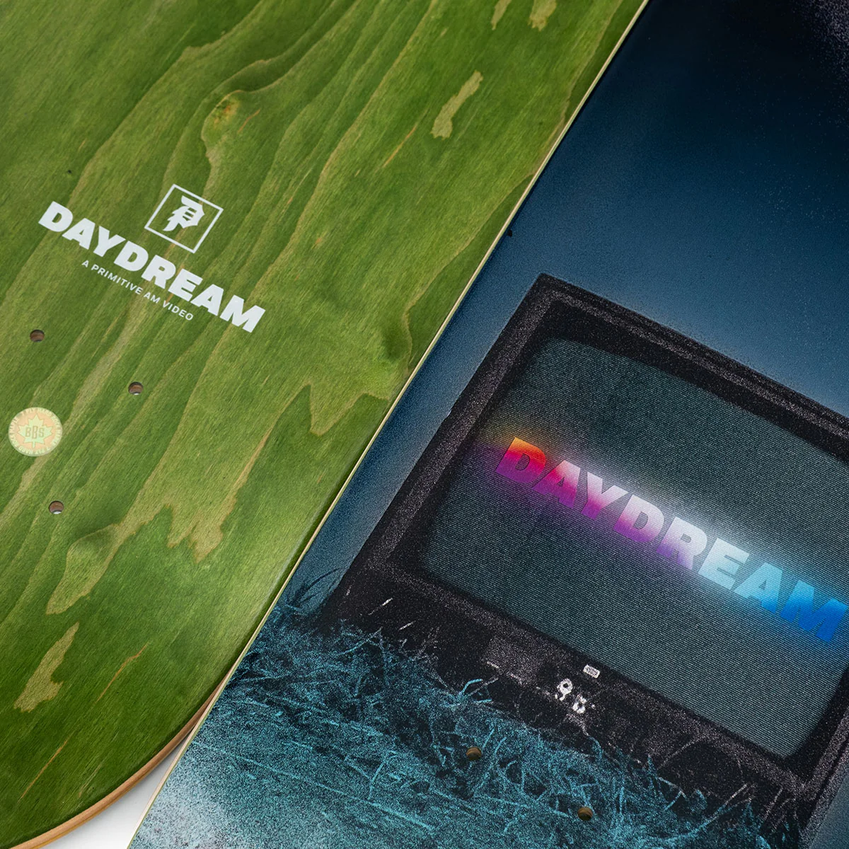 SIGNED DAYDREAM TEAM DECK - Image 3